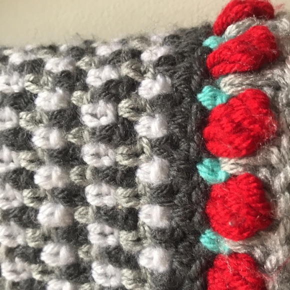 Handmade Knitted Blanket - Picture 3 of 7